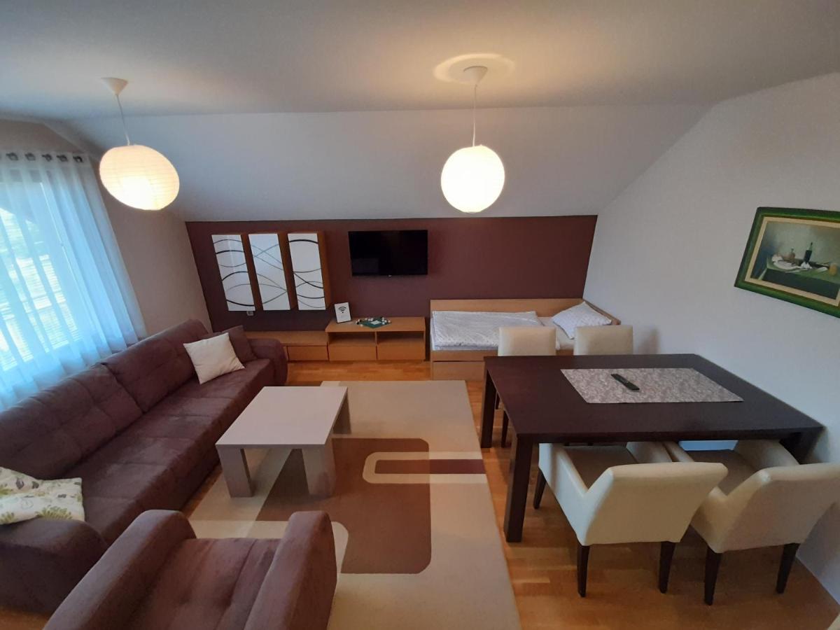 Apartmani Exit Pale Luaran gambar