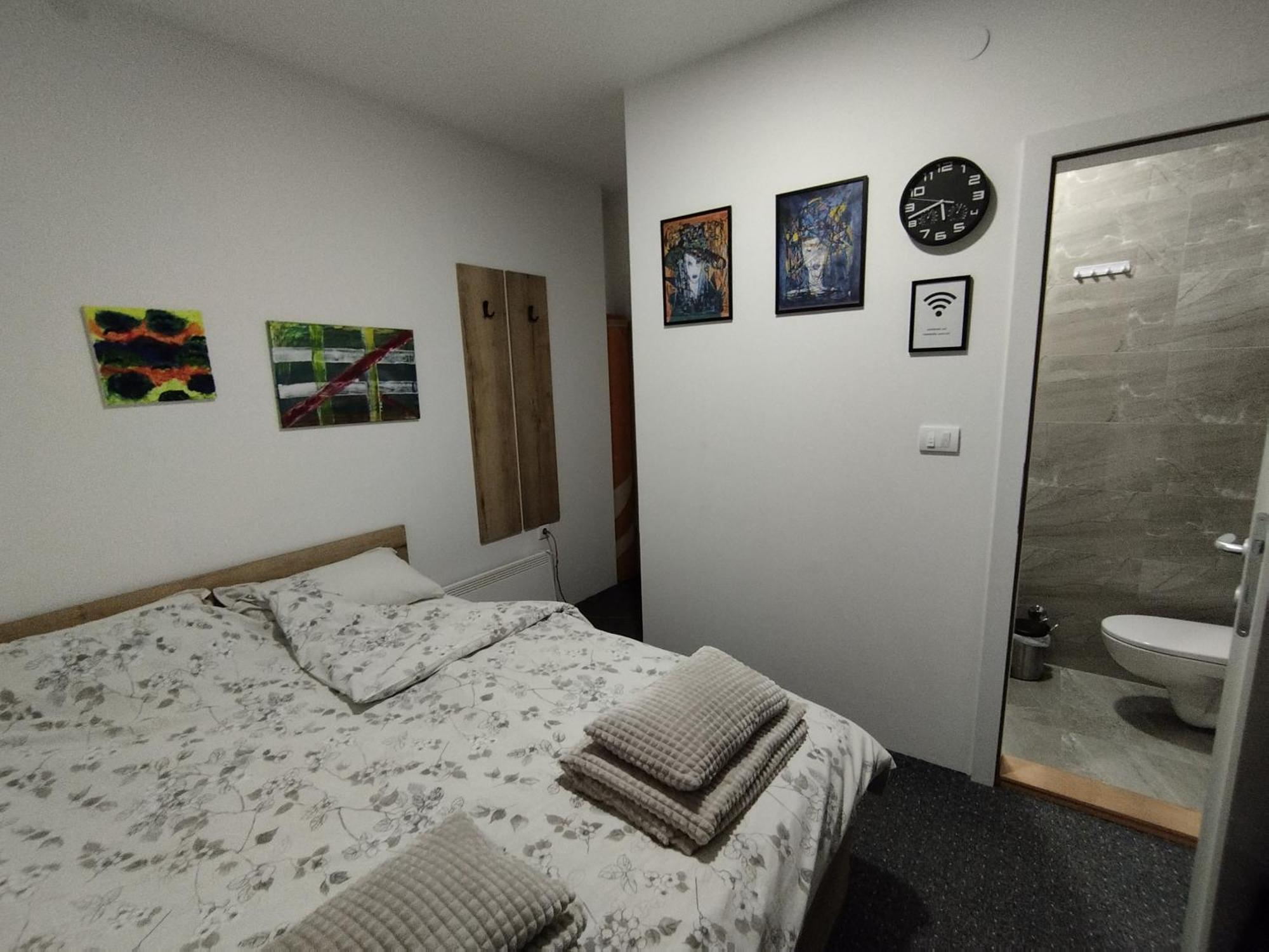 Apartmani Exit Pale Luaran gambar