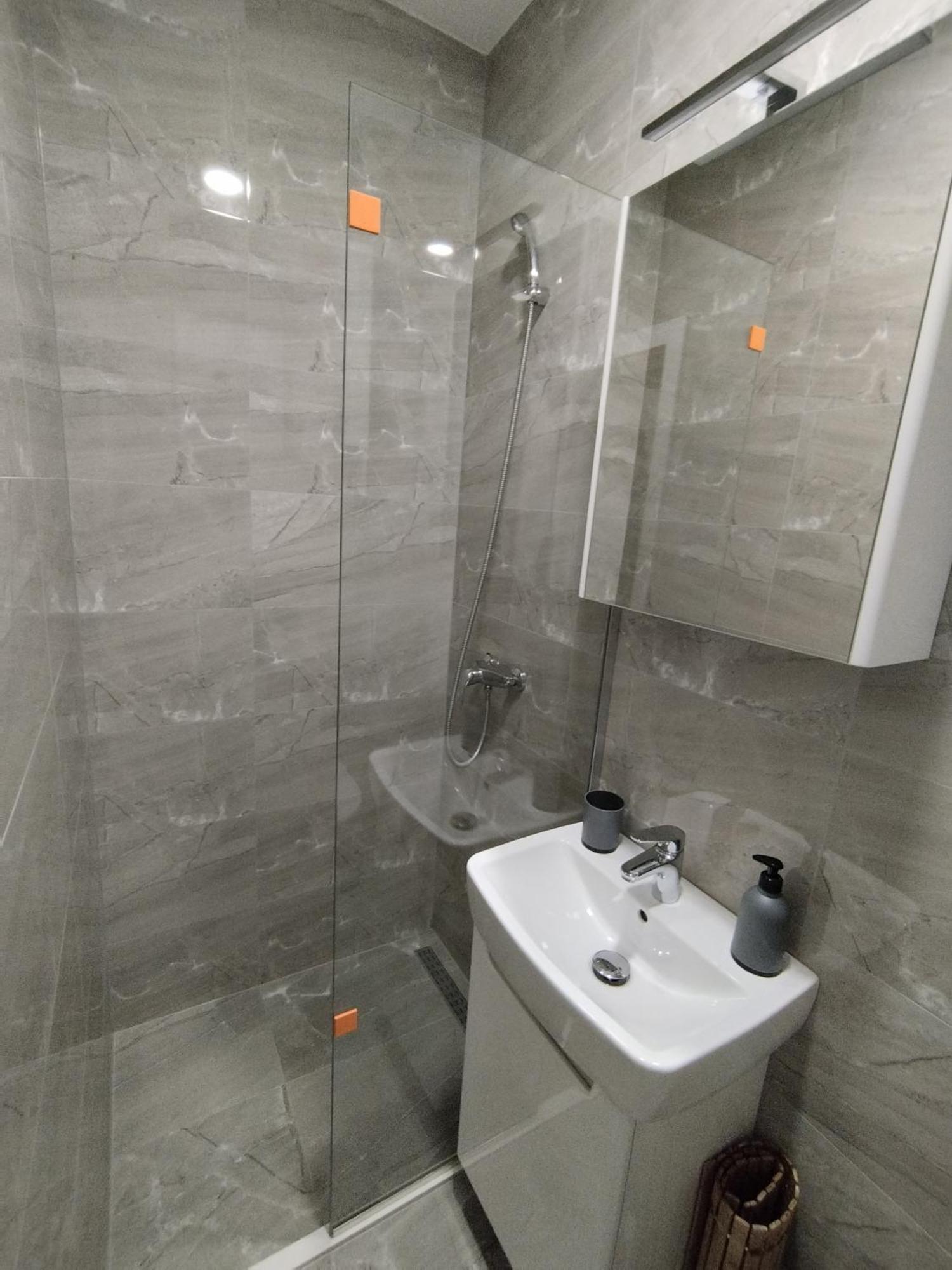 Apartmani Exit Pale Luaran gambar