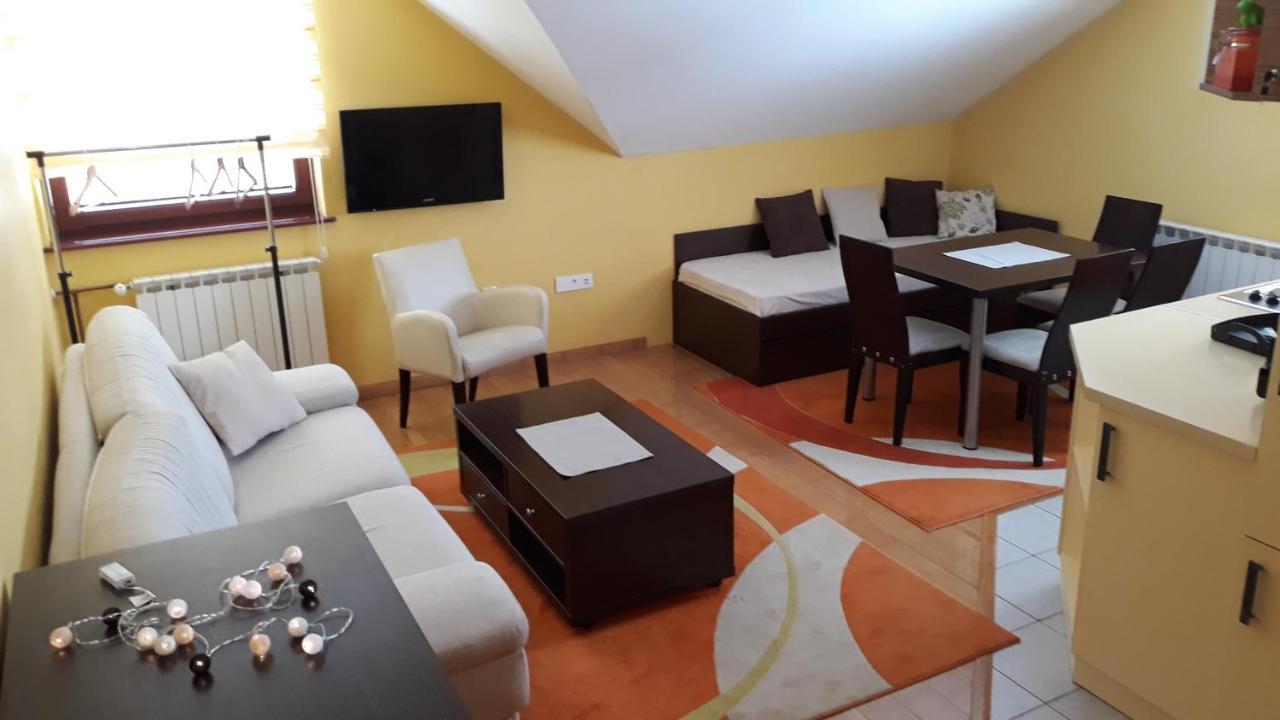 Apartmani Exit Pale Luaran gambar