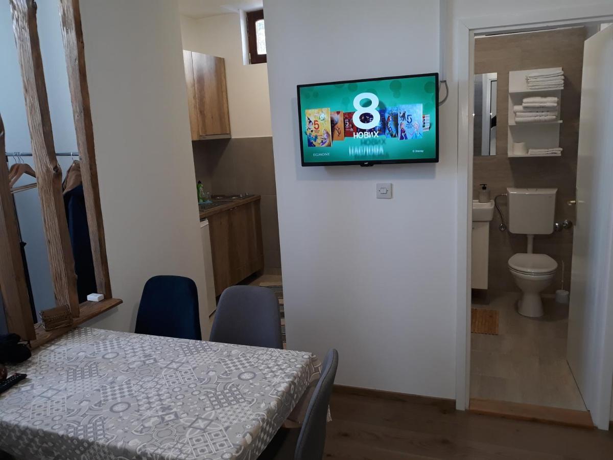 Apartmani Exit Pale Luaran gambar