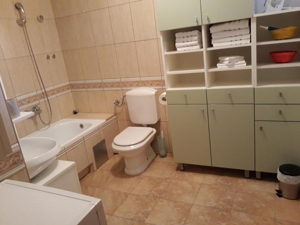 Apartmani Exit Pale Luaran gambar
