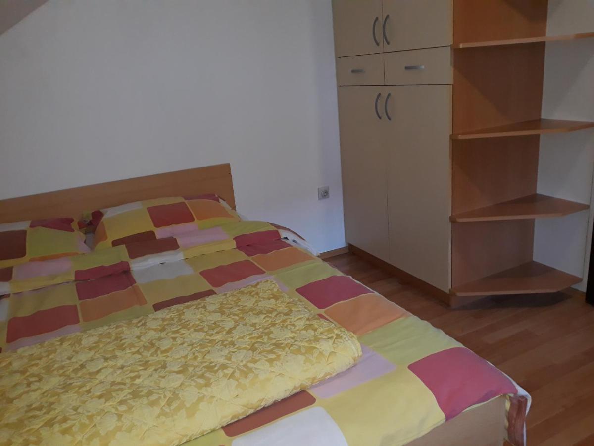 Apartmani Exit Pale Luaran gambar